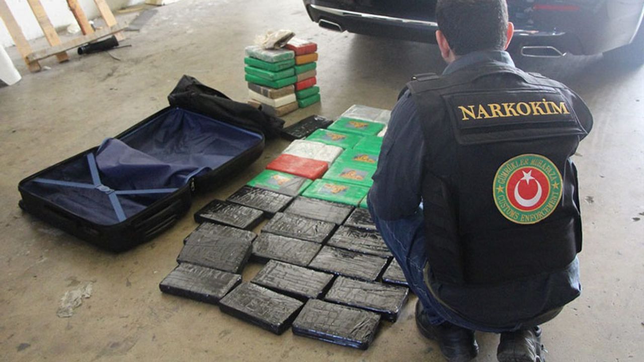 Diplomatik araçta 54 kilo 912 gram kokain bulundu