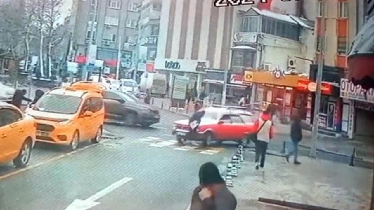 Kadına arabasıyla çarpıp kaçtı