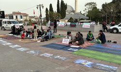 Gazze’deki abluka için oturma eylemi