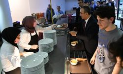 Vali Soytürk üniversitelilerle iftar yaptı