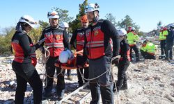 Deprem sonrası enkazdan kurtarma çalışması tatbikatı yapıldı