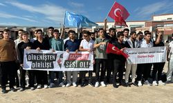 Üniversite öğrencileri saldırıları protesto etti