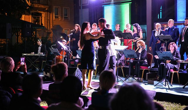 "Türk Tangoları ve Kantoları Konseri" gerçekleştirildi
