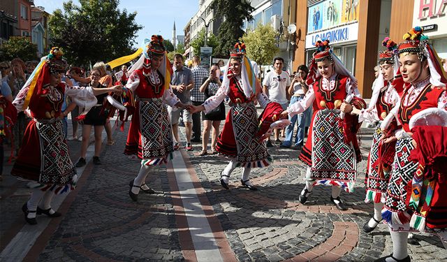 Uluslararası Edirne 4. Balkan Folklor Festivali başladı