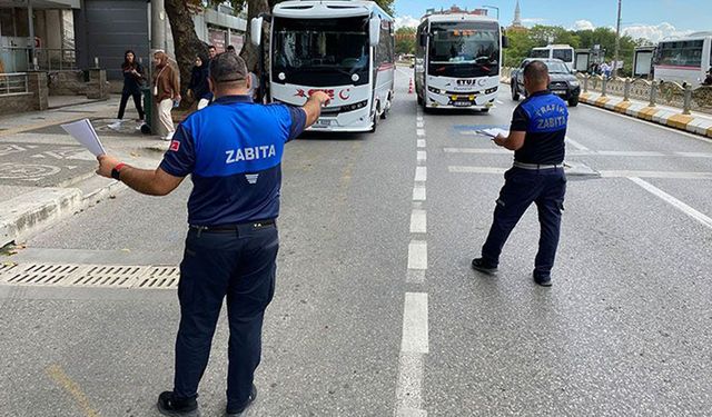 Zabıta toplu taşıma araçlarını denetlendi