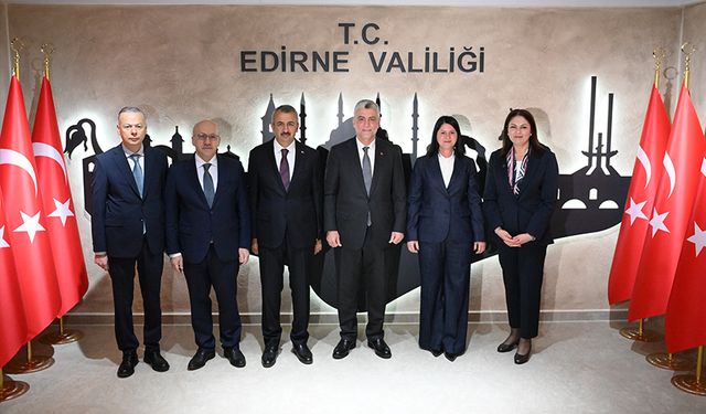 Bakan Bolat Edirne Valiliği'ni ziyaret etti