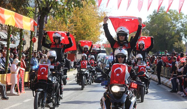 Cumhuriyet'in 101'inci yıl dönümü kutlanıyor