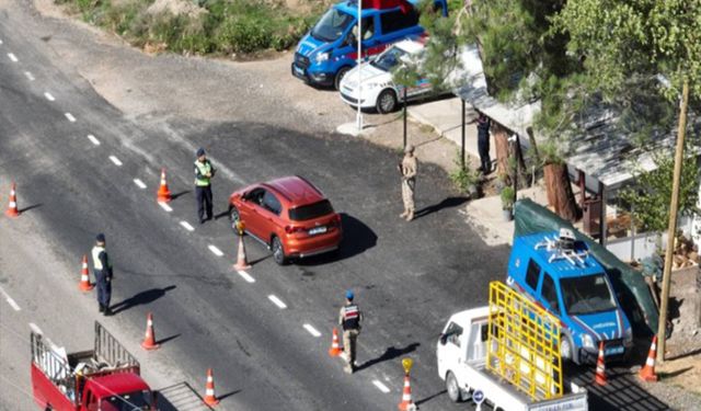 Dron destekli trafik denetimleri sürüyor