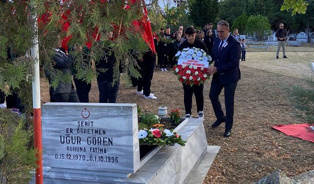 Teröristlerin 96'da şehit ettiği öğretmen anıldı