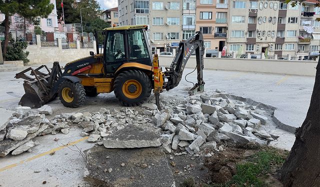 Valilik otoparkı yeniden yapılacak