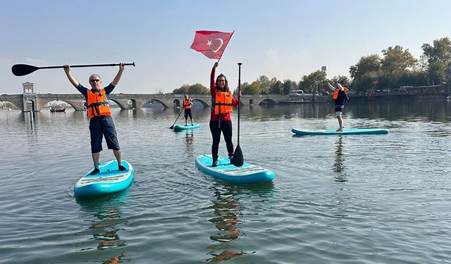 Ayakta kürek sörfü eğitimi Meriç'te başladı