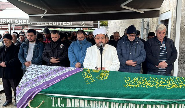 Baltayla öldürülen kadının cenazesi toprağa verildi