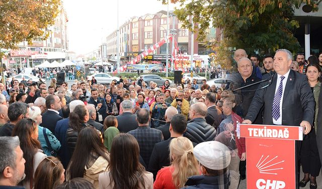 CHP’den Ahmet Özer’in tutuklanmasına protesto