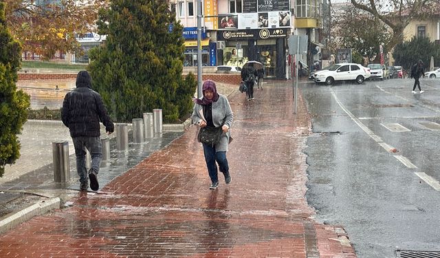 Sağanak ve fırtına etkili oldu