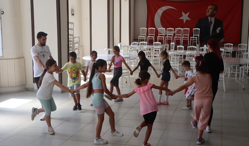 Halk oyunları kursu başladı