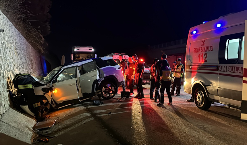 Trakyagazetesi Elektrikli Cip Istinat Duvarına Çarptı 2 Doktor Öldü, 2 Kişi Yaralandı3